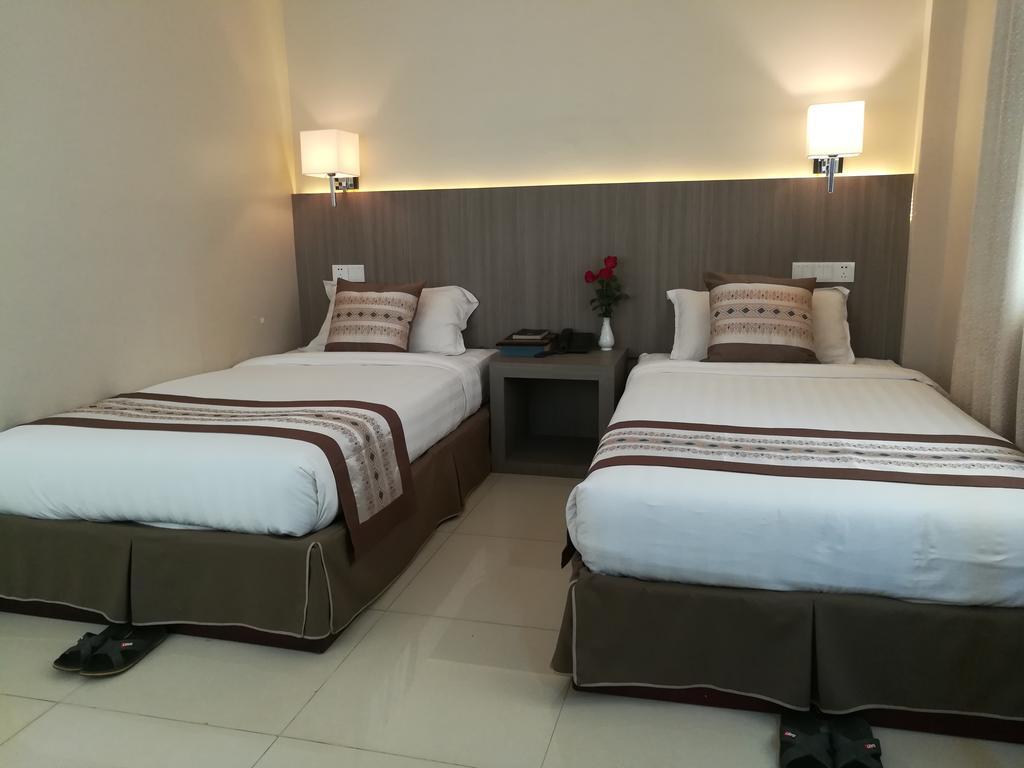 Golden Hill Hotel - Lashio 外观 照片