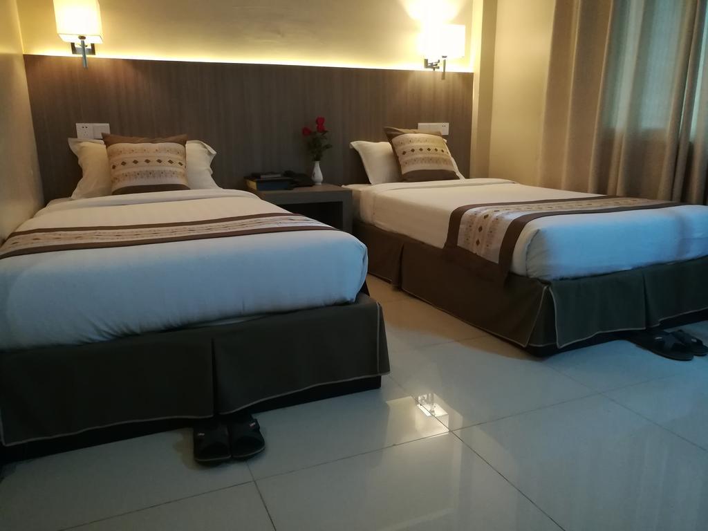 Golden Hill Hotel - Lashio 外观 照片
