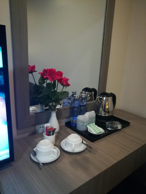 Golden Hill Hotel - Lashio 外观 照片
