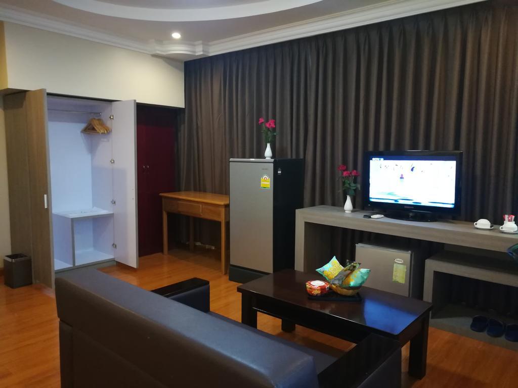 Golden Hill Hotel - Lashio 外观 照片